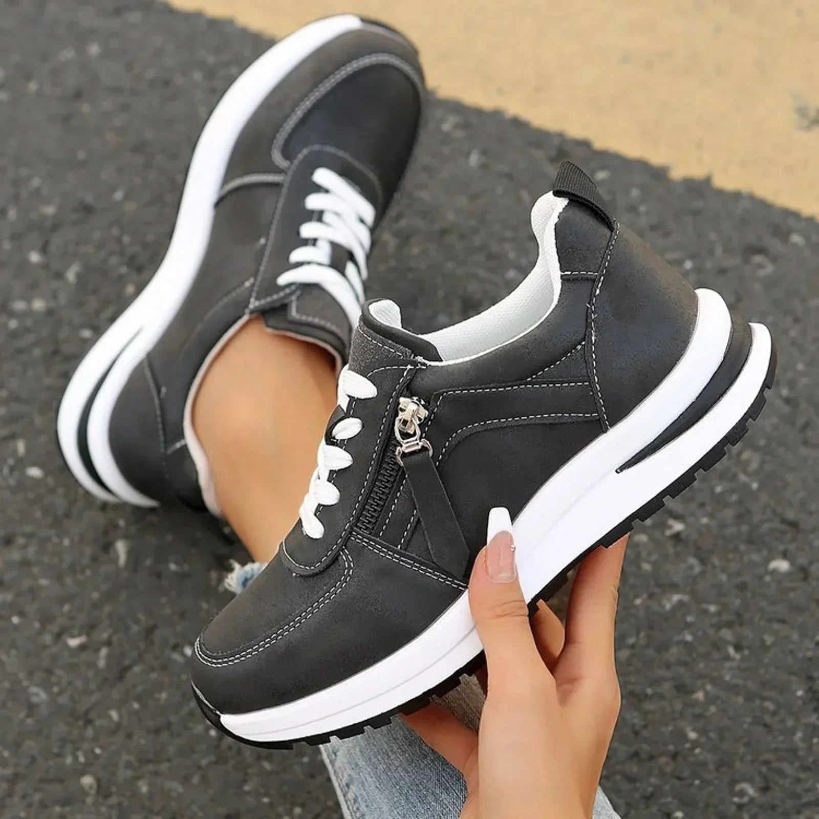 Black / 43